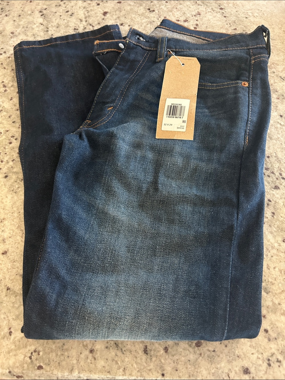 NWT!! Straight Fit Men's Indigo Blue Jeans - Classic Everyday Style